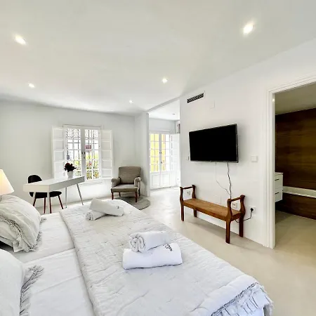 Townhouse Second Line From The - Eaw Homes Holiday home Marbella
